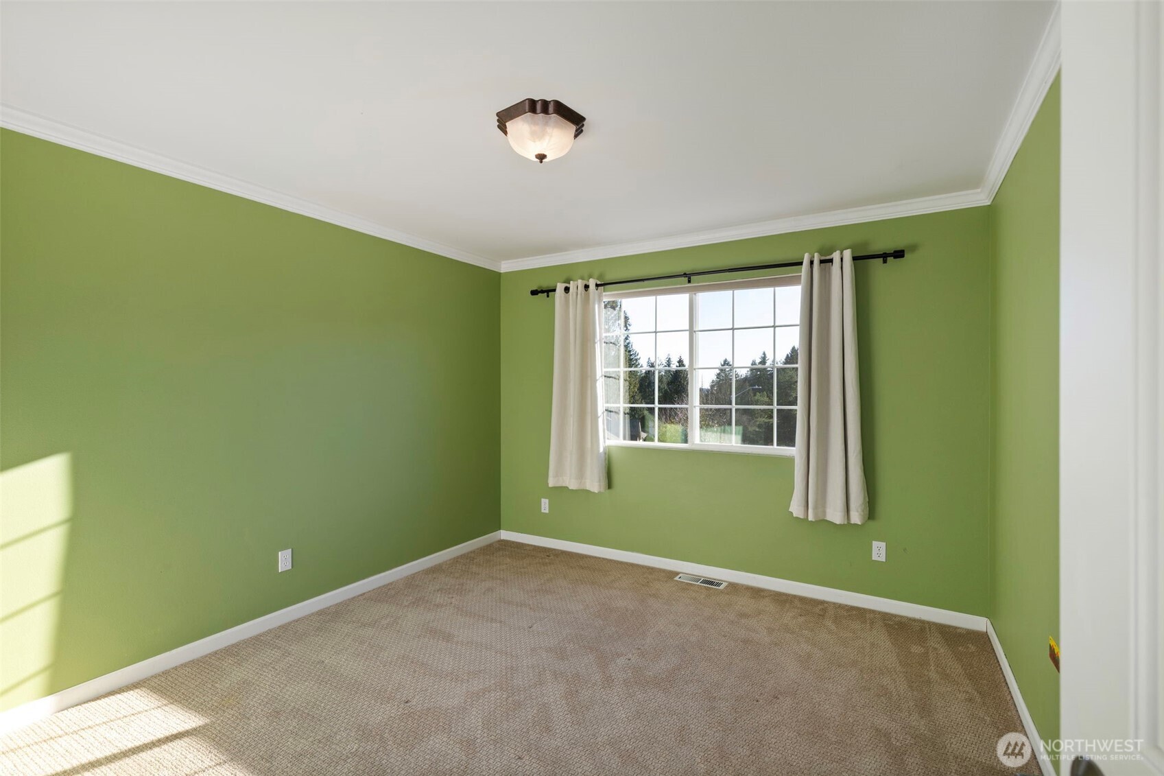 18290 Dalarna Court NE, Poulsbo, WA 98370