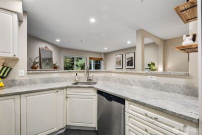 18501 SE Newport Way #H236, Issaquah, WA 98027 - Photo 9