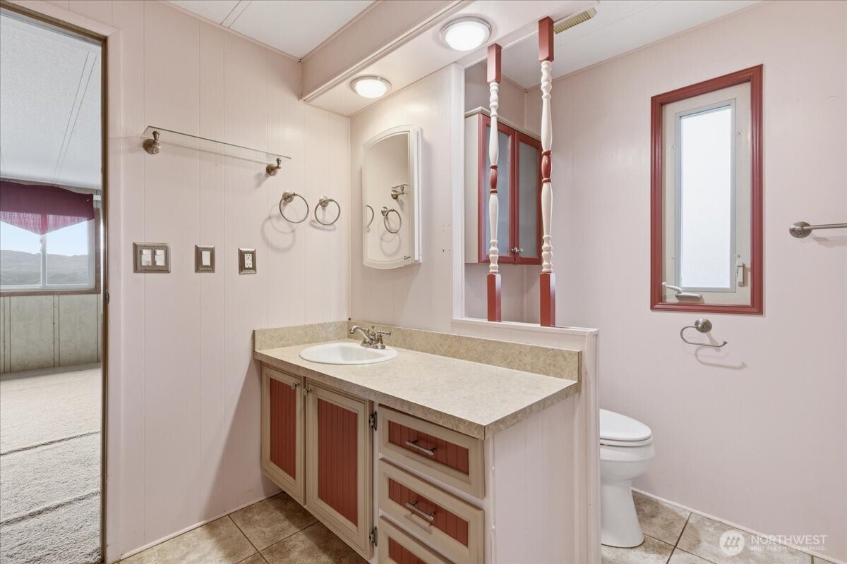 3561 Highway 155 , Coulee Dam, WA 99116