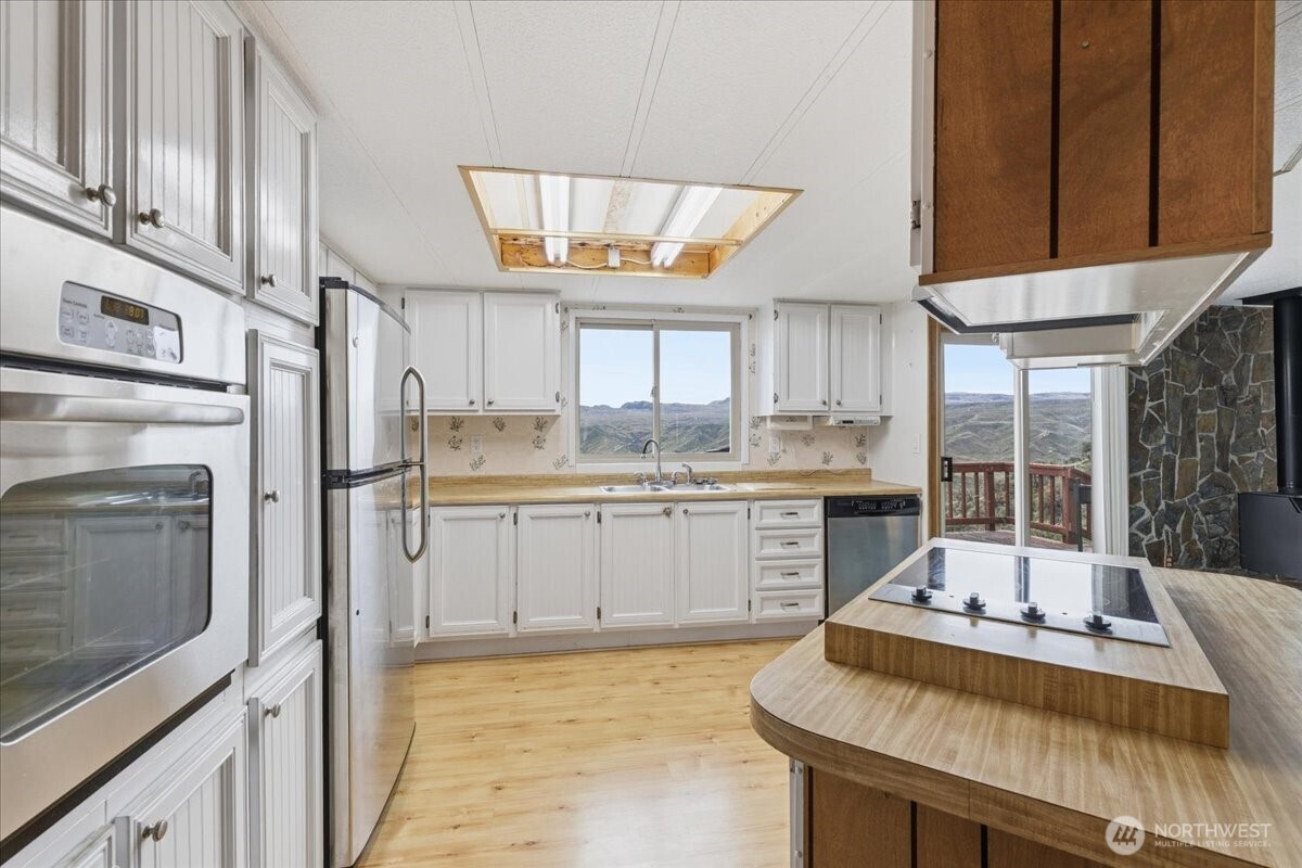 3561 Highway 155 , Coulee Dam, WA 99116