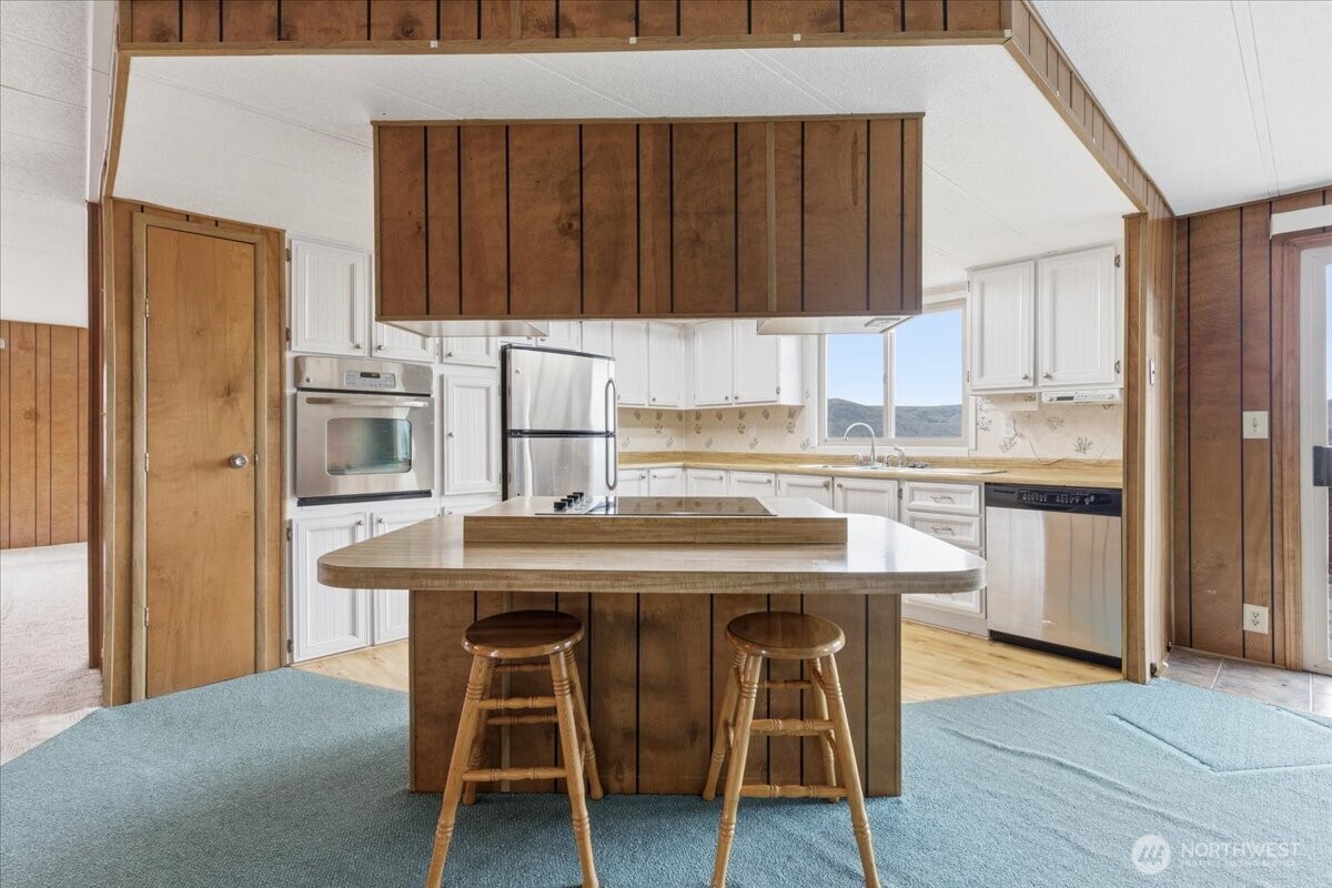 3561 Highway 155 , Coulee Dam, WA 99116