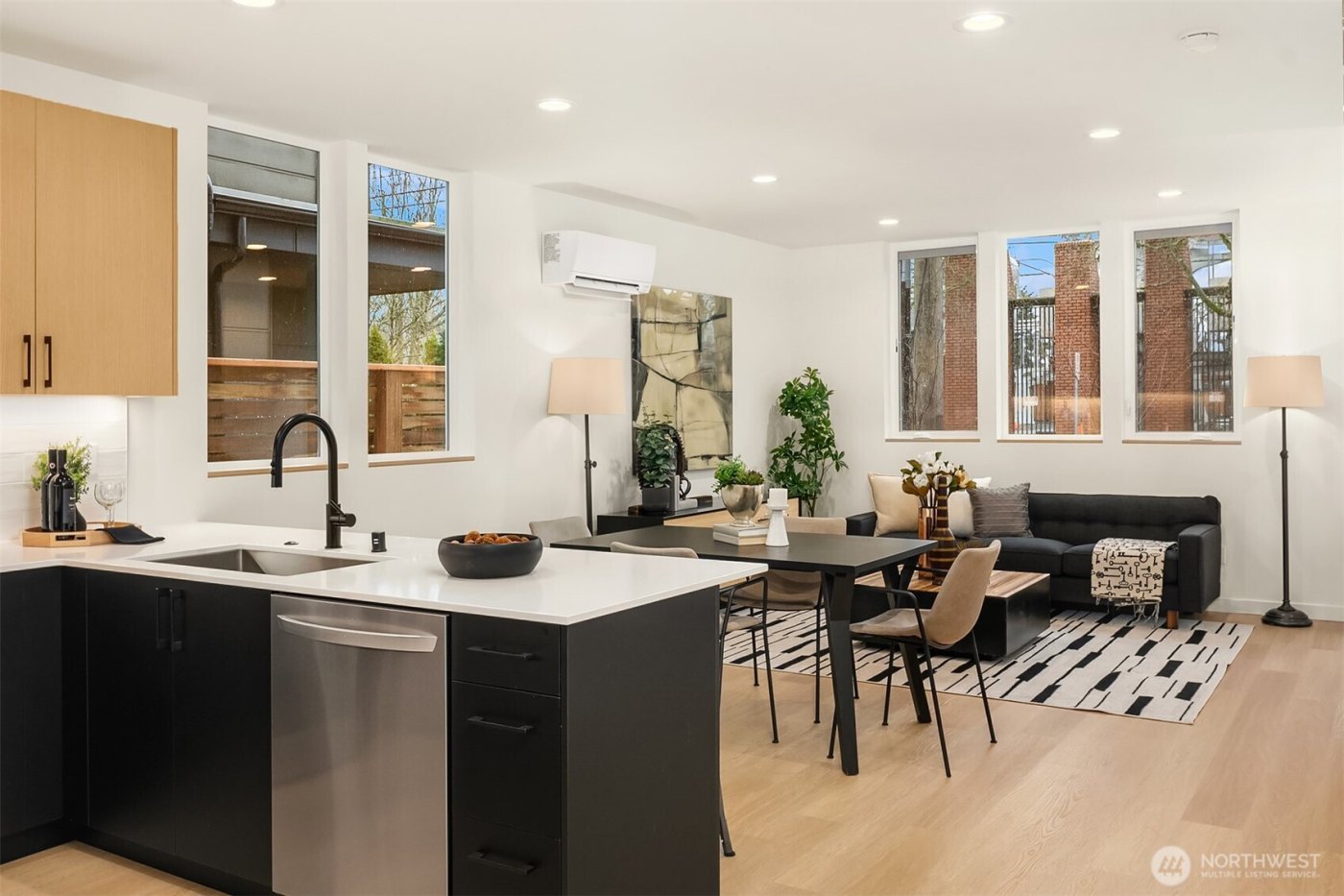 1459 22nd Avenue , Seattle, WA 98122