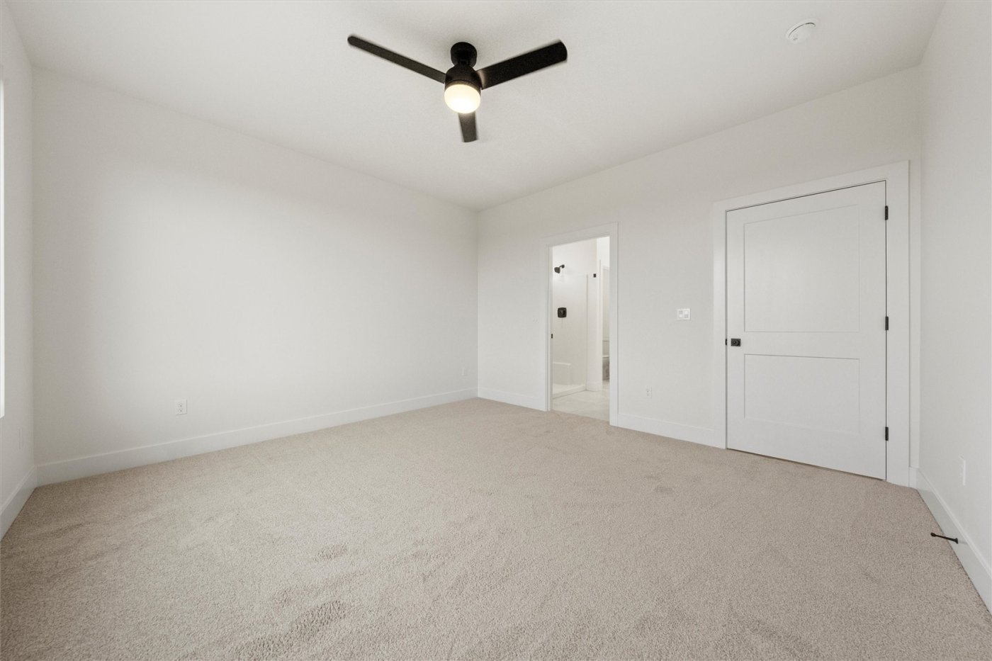 1269 E Mt Hood Street , Othello, WA 99344