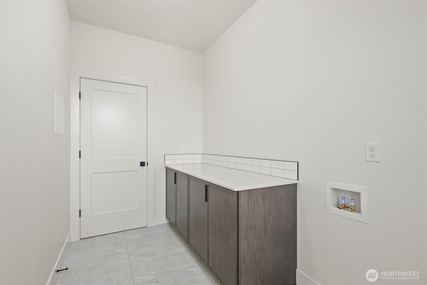 1269 E Mt Hood Street , Othello, WA 99344