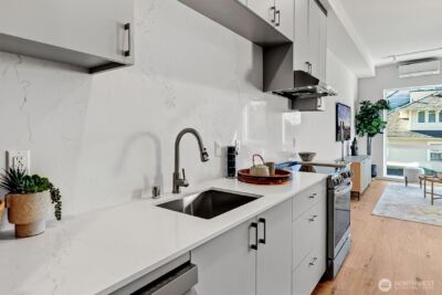 1227 E Roy Street , Seattle, WA 98102 - Photo 17