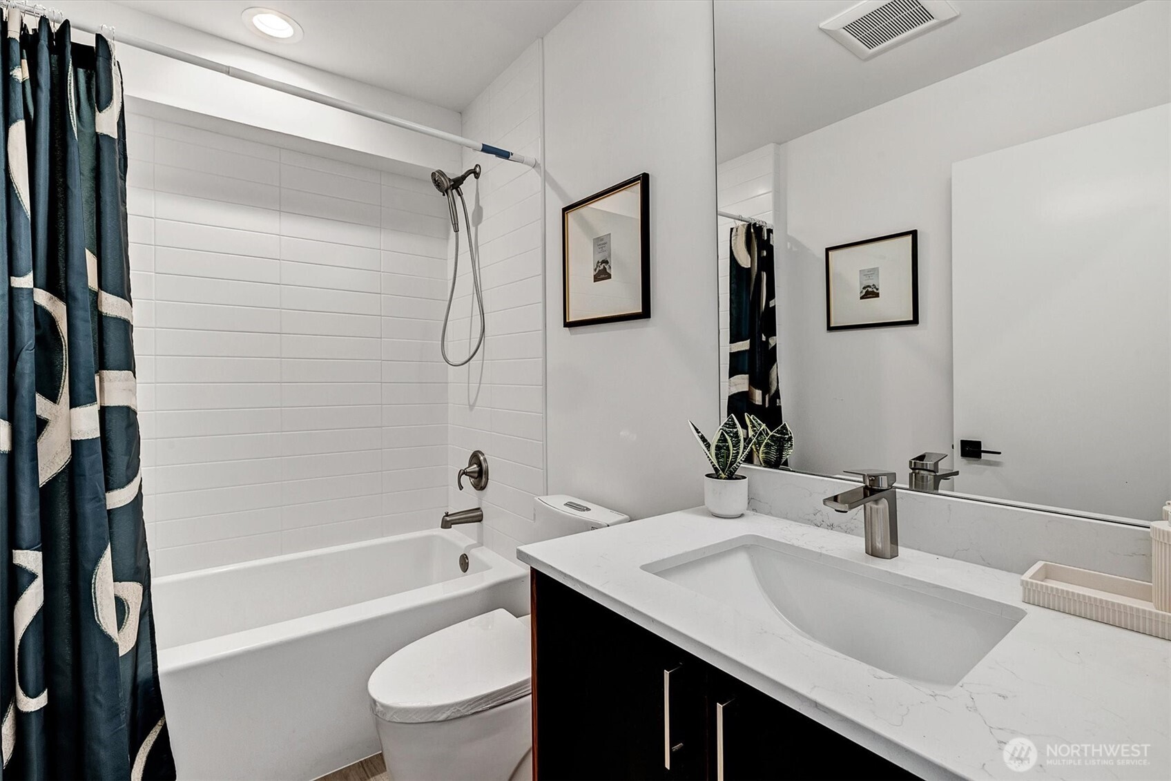 1227 E Roy Street , Seattle, WA 98102