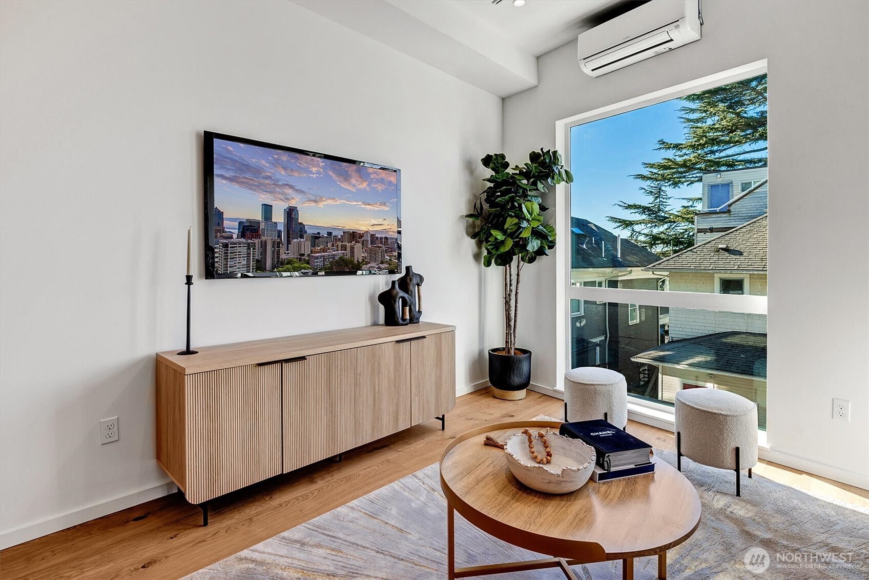 1227 E Roy Street , Seattle, WA 98102