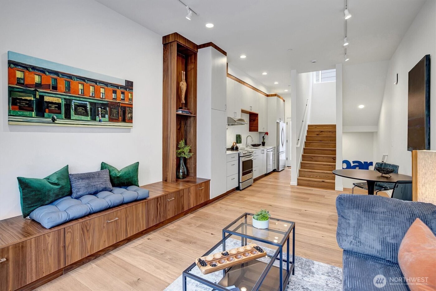 635 13th Avenue E, Seattle, WA 98102