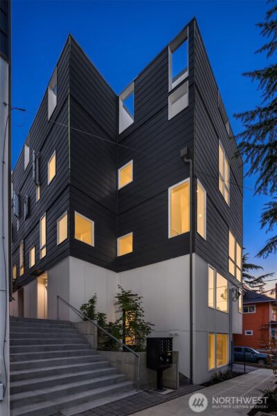 635 13th Avenue E, Seattle, WA 98102 - Photo 21