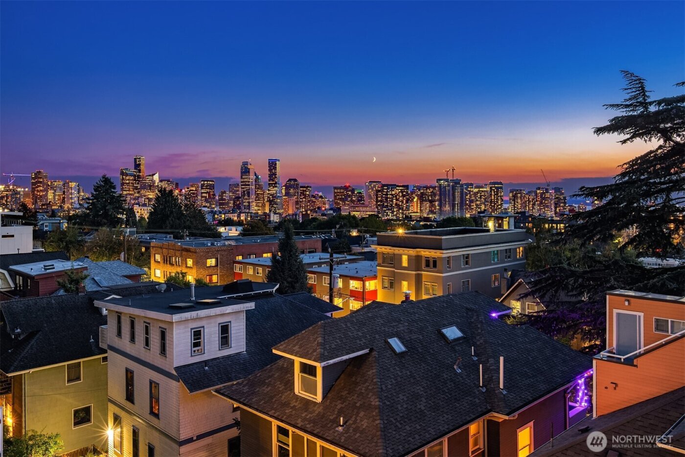 635 13th Avenue E, Seattle, WA 98102