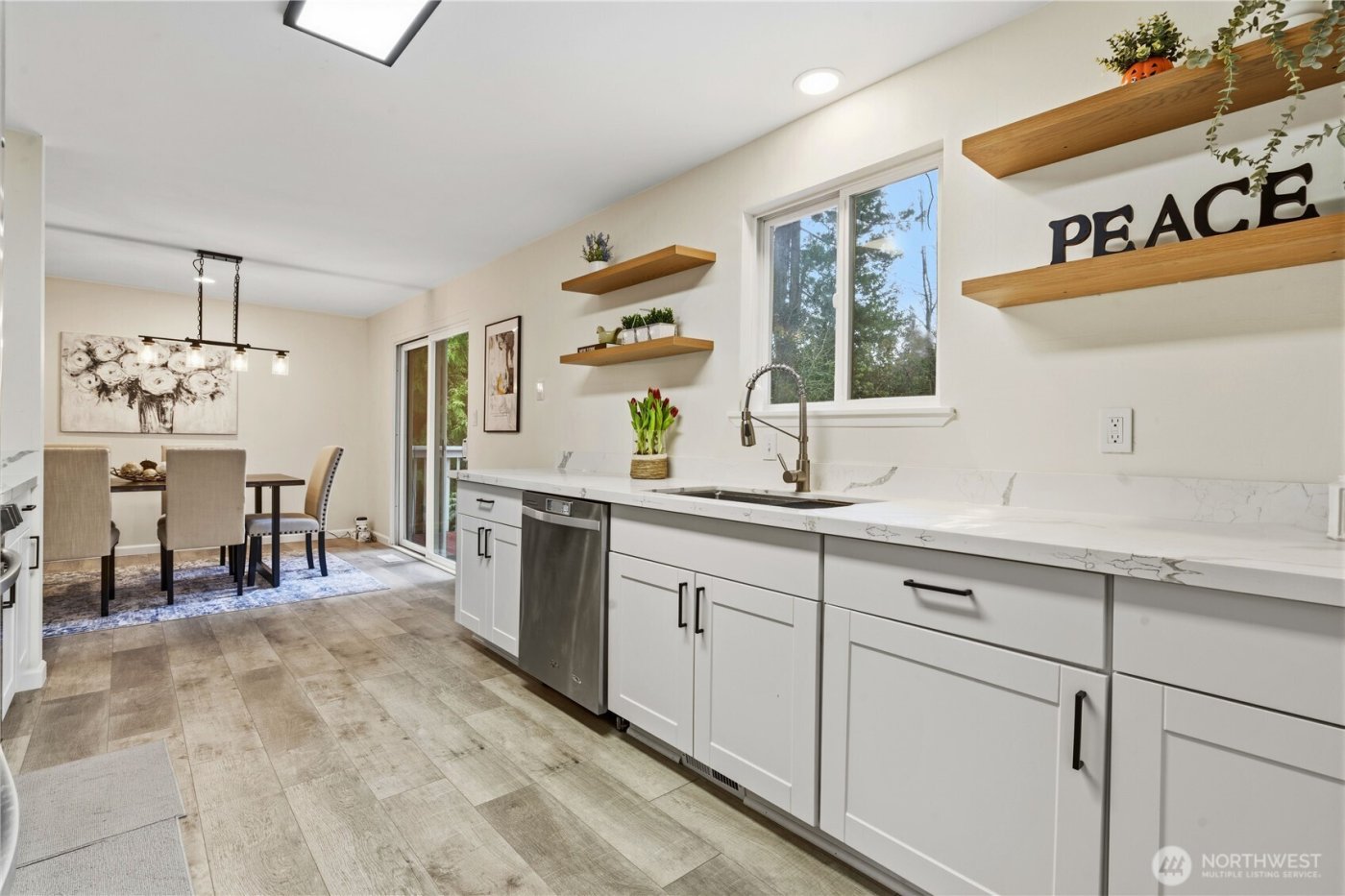 22109 93 Place W, Edmonds, WA 98020