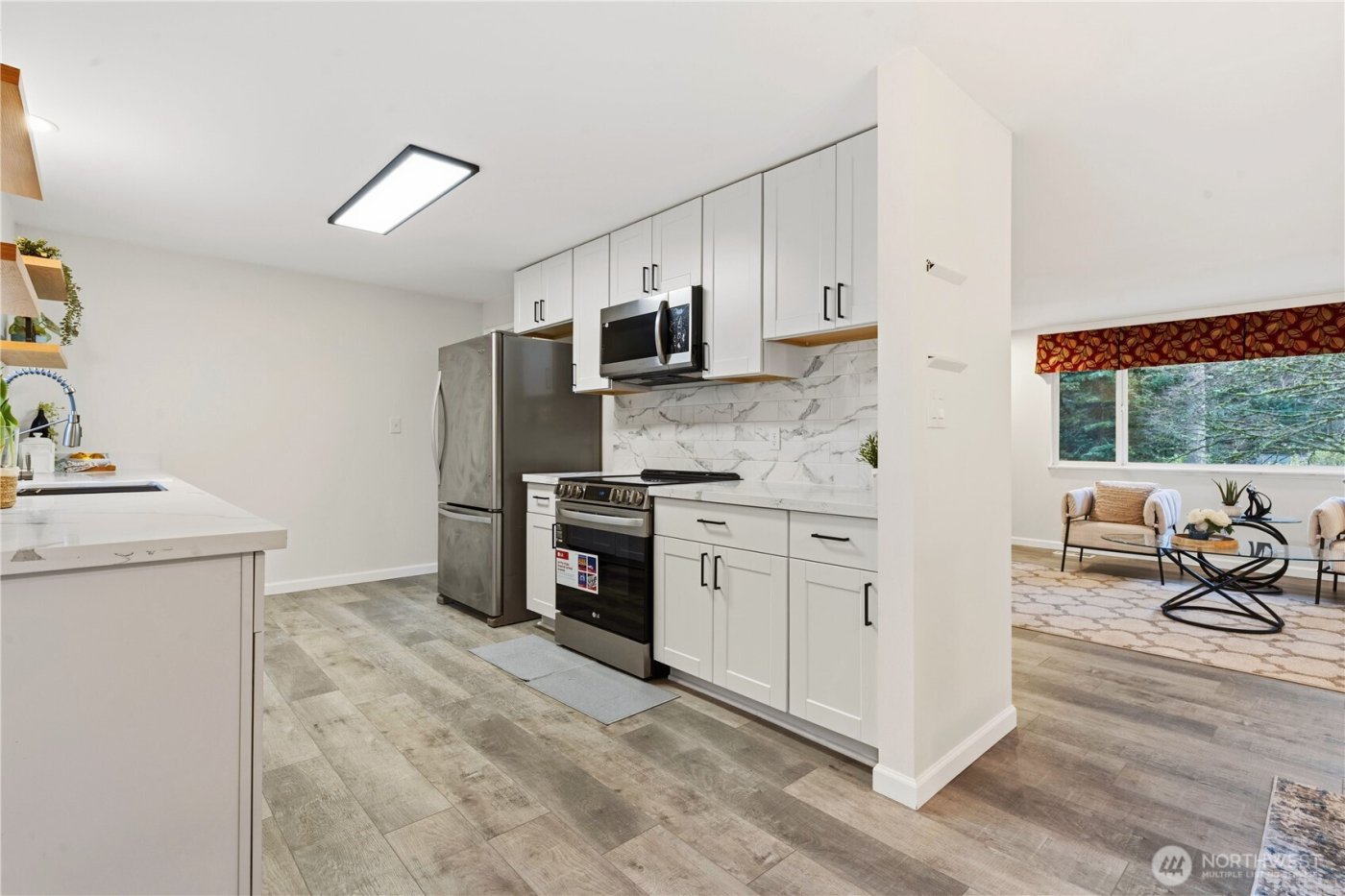 22109 93 Place W, Edmonds, WA 98020