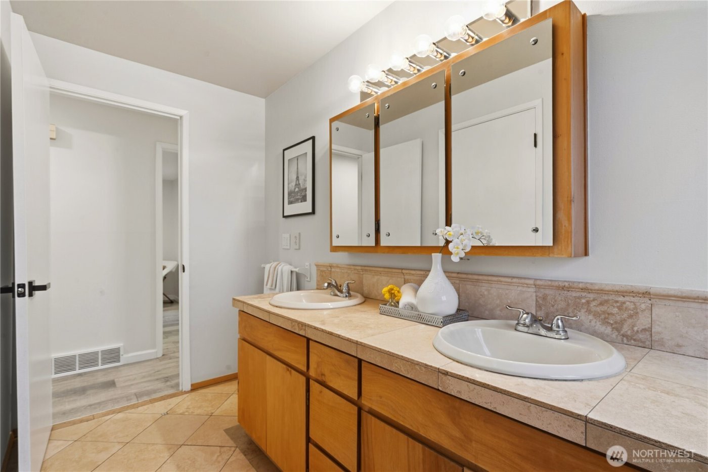 22109 93 Place W, Edmonds, WA 98020