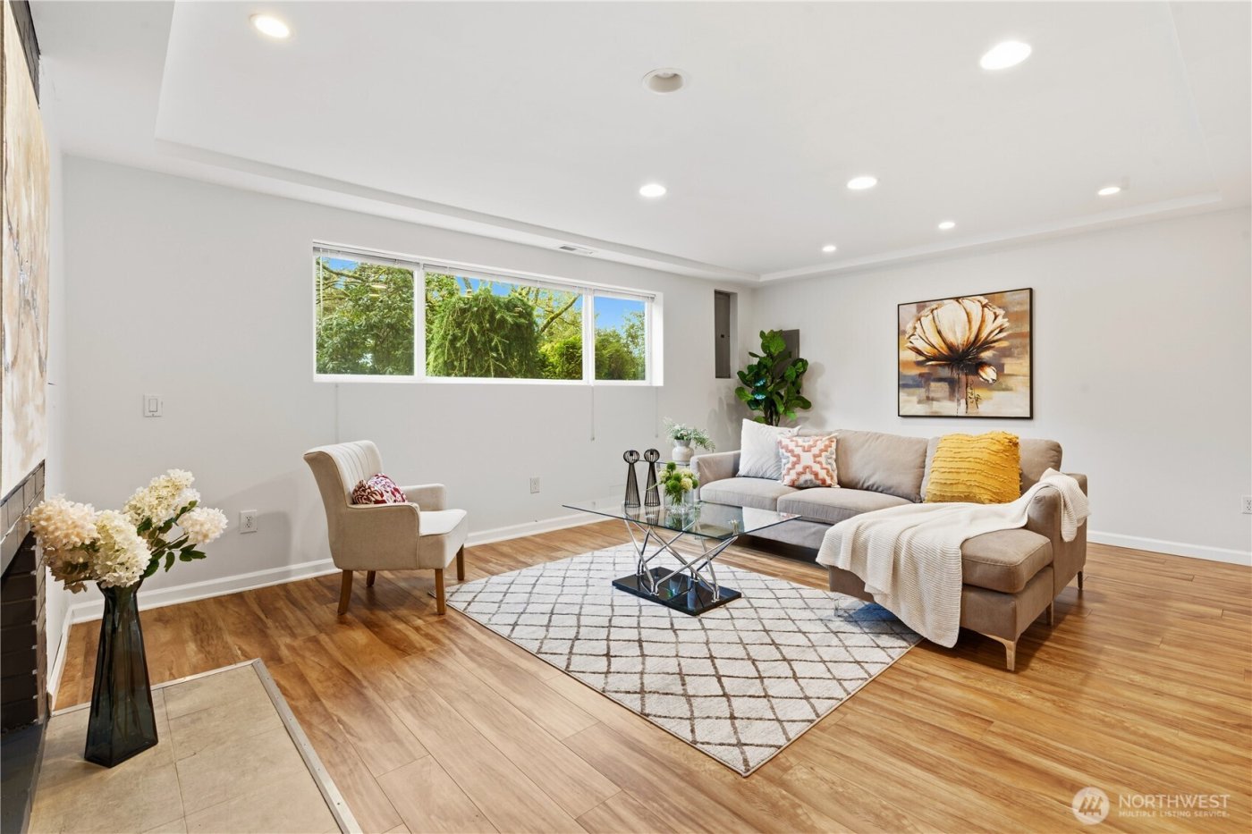 22109 93 Place W, Edmonds, WA 98020