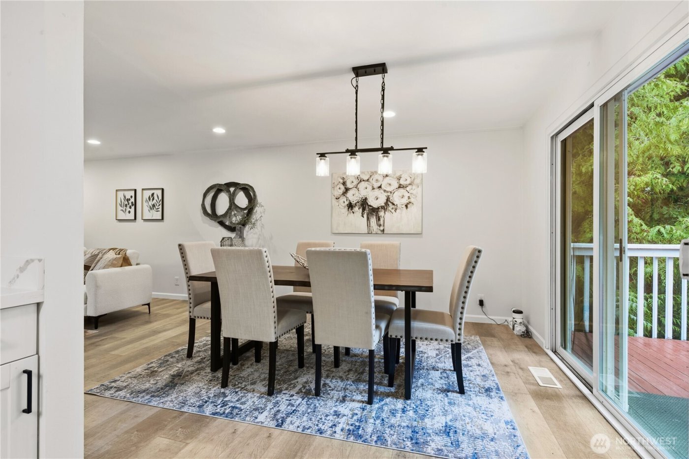 22109 93 Place W, Edmonds, WA 98020