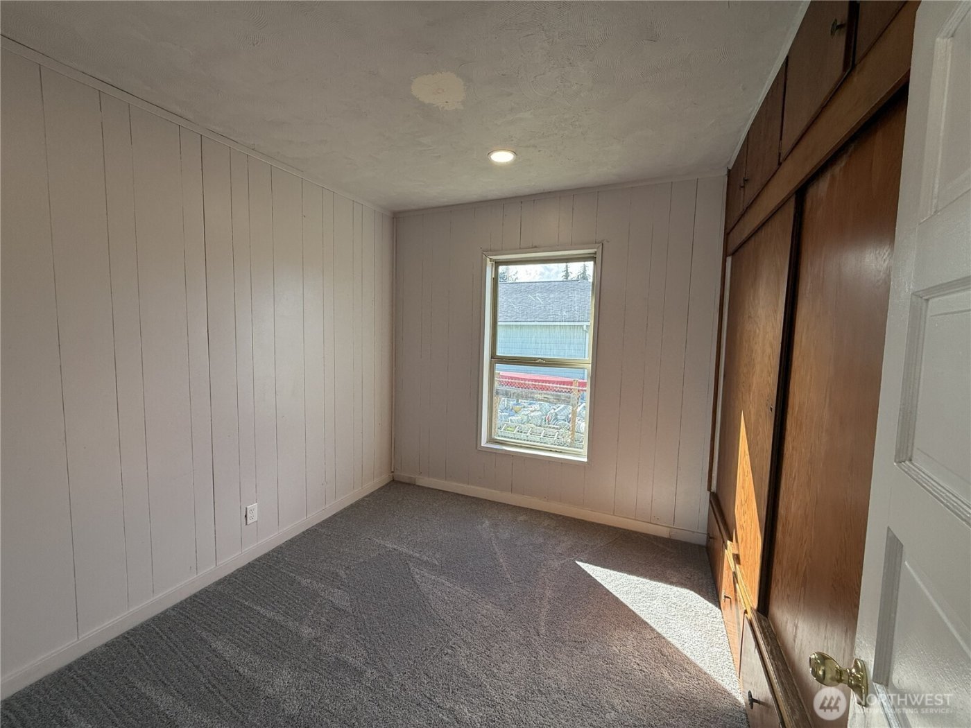 409 E Lopez Avenue , Port Angeles, WA 98362