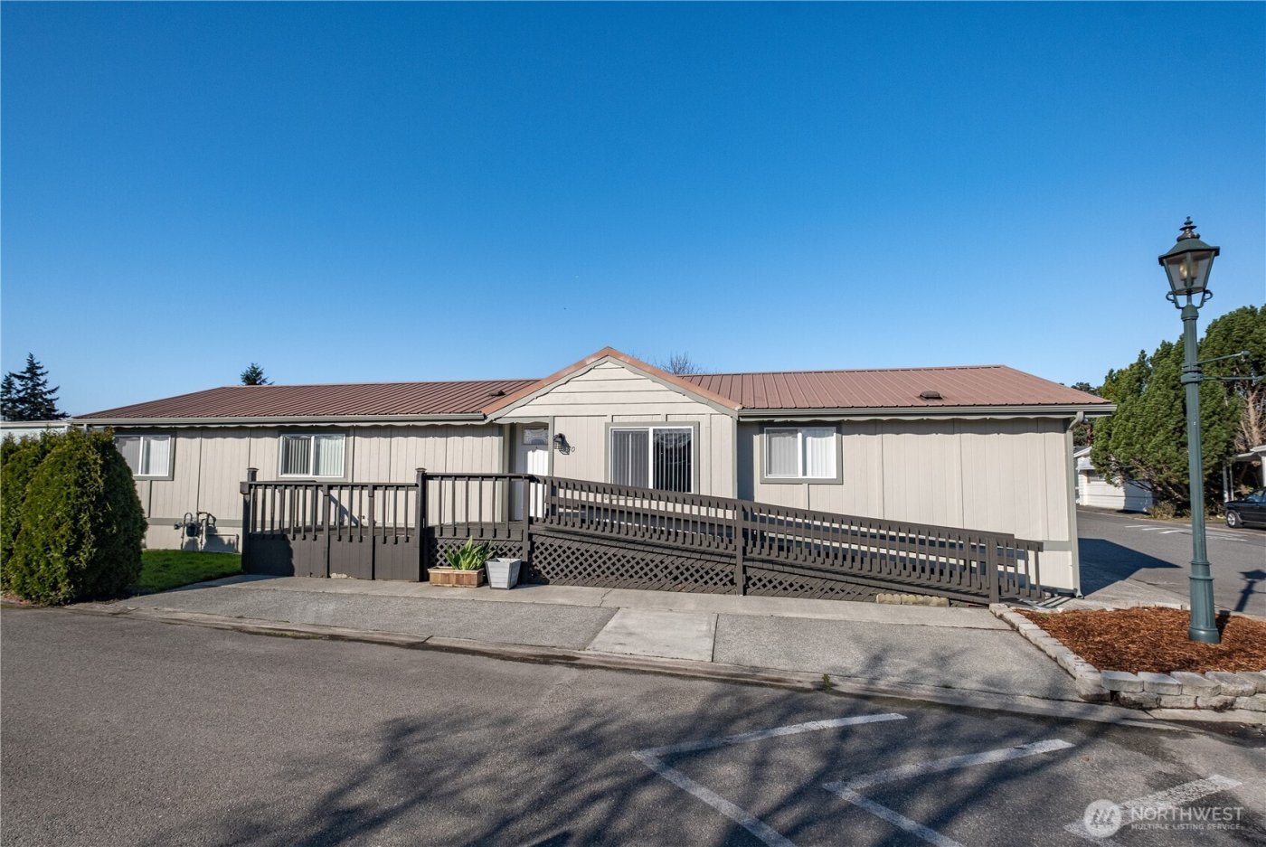 225 NE Ernst #50, Oak Harbor, WA 98277