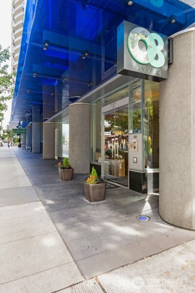 737 Olive Way #3702, Seattle, WA 98101 - Photo 20