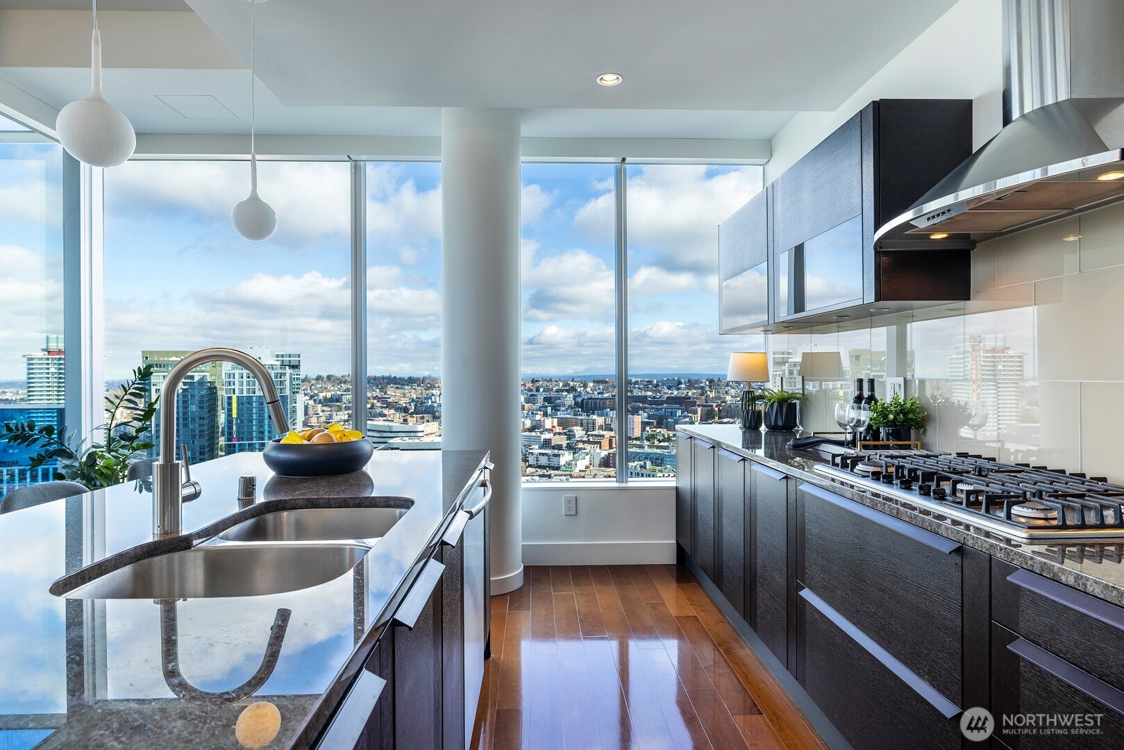 737 Olive Way #3702, Seattle, WA 98101