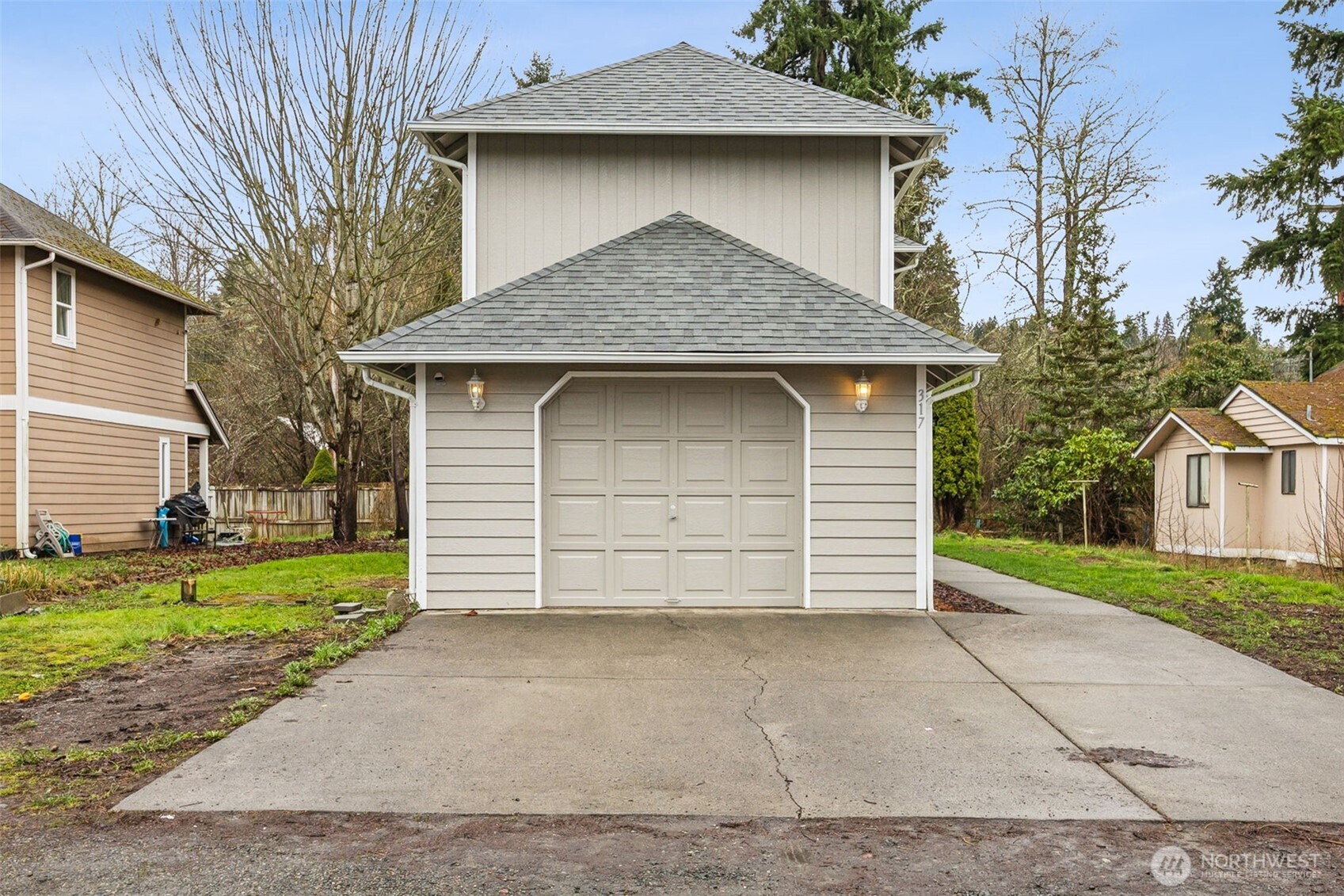 317 SE 3rd Street , South Prairie, WA 98385