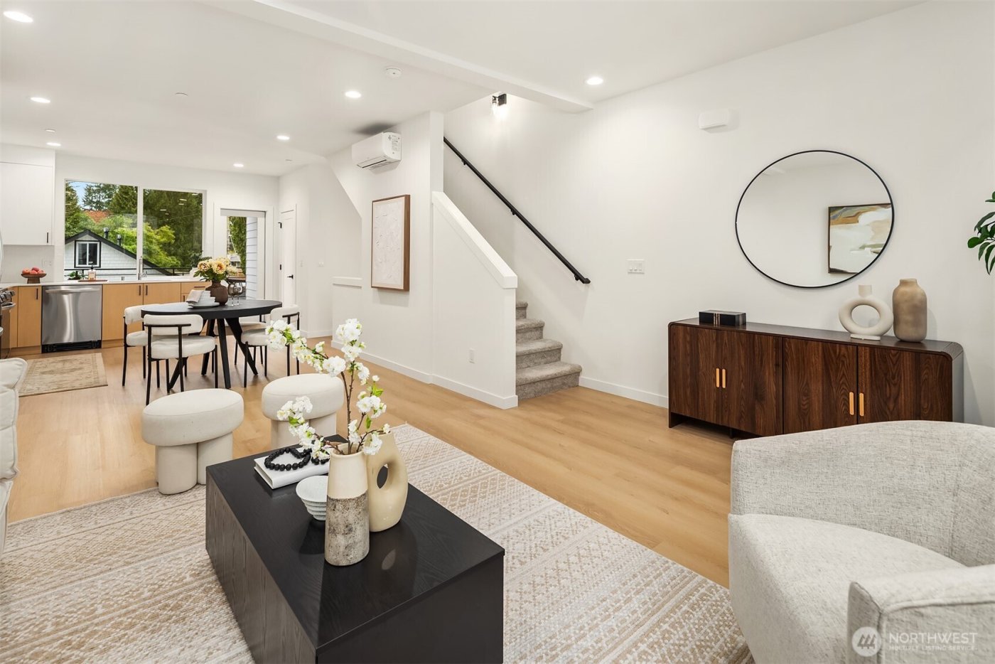 18015 2nd Avenue NE #B, Shoreline, WA 98155