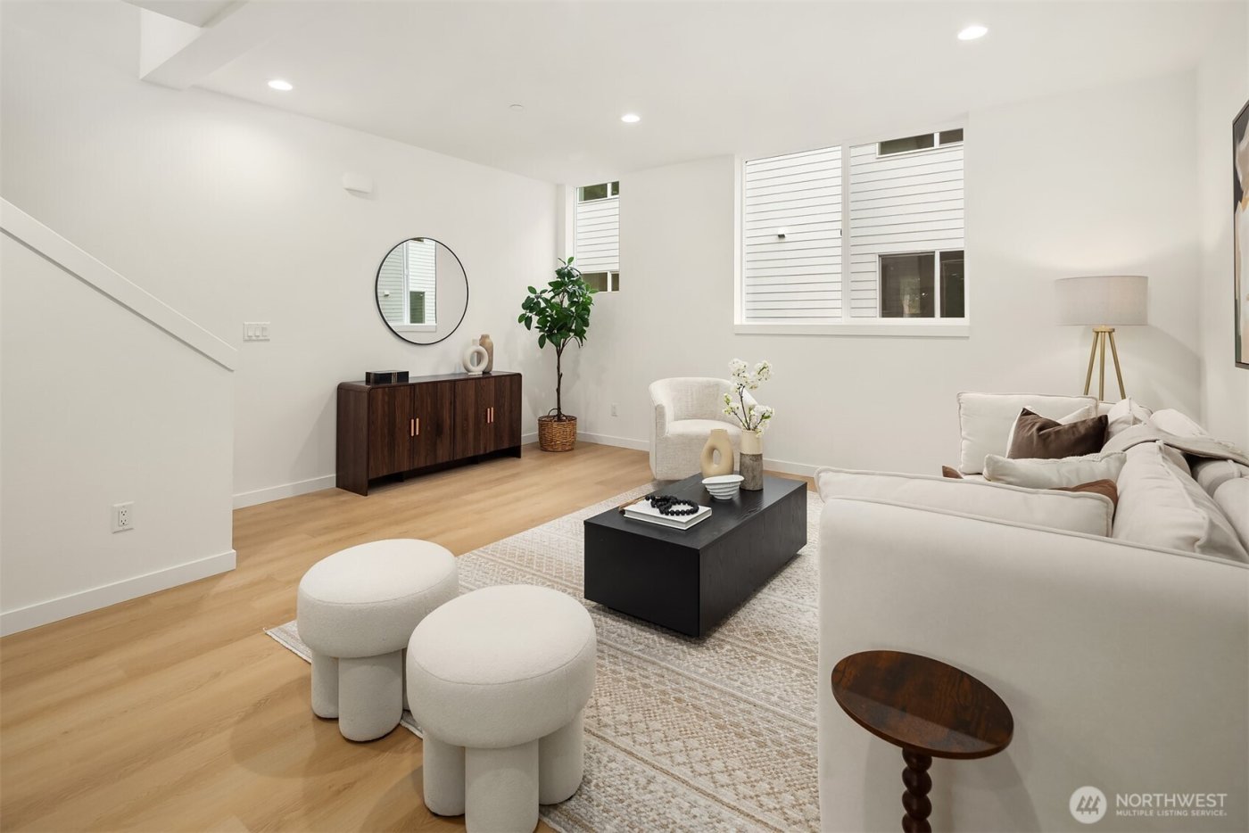 18015 2nd Avenue NE #B, Shoreline, WA 98155