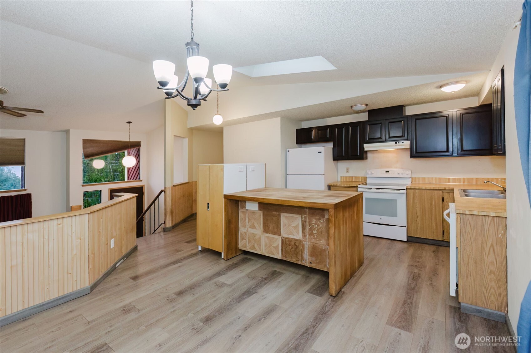 13607 W Raven Lane , Bremerton, WA 98312