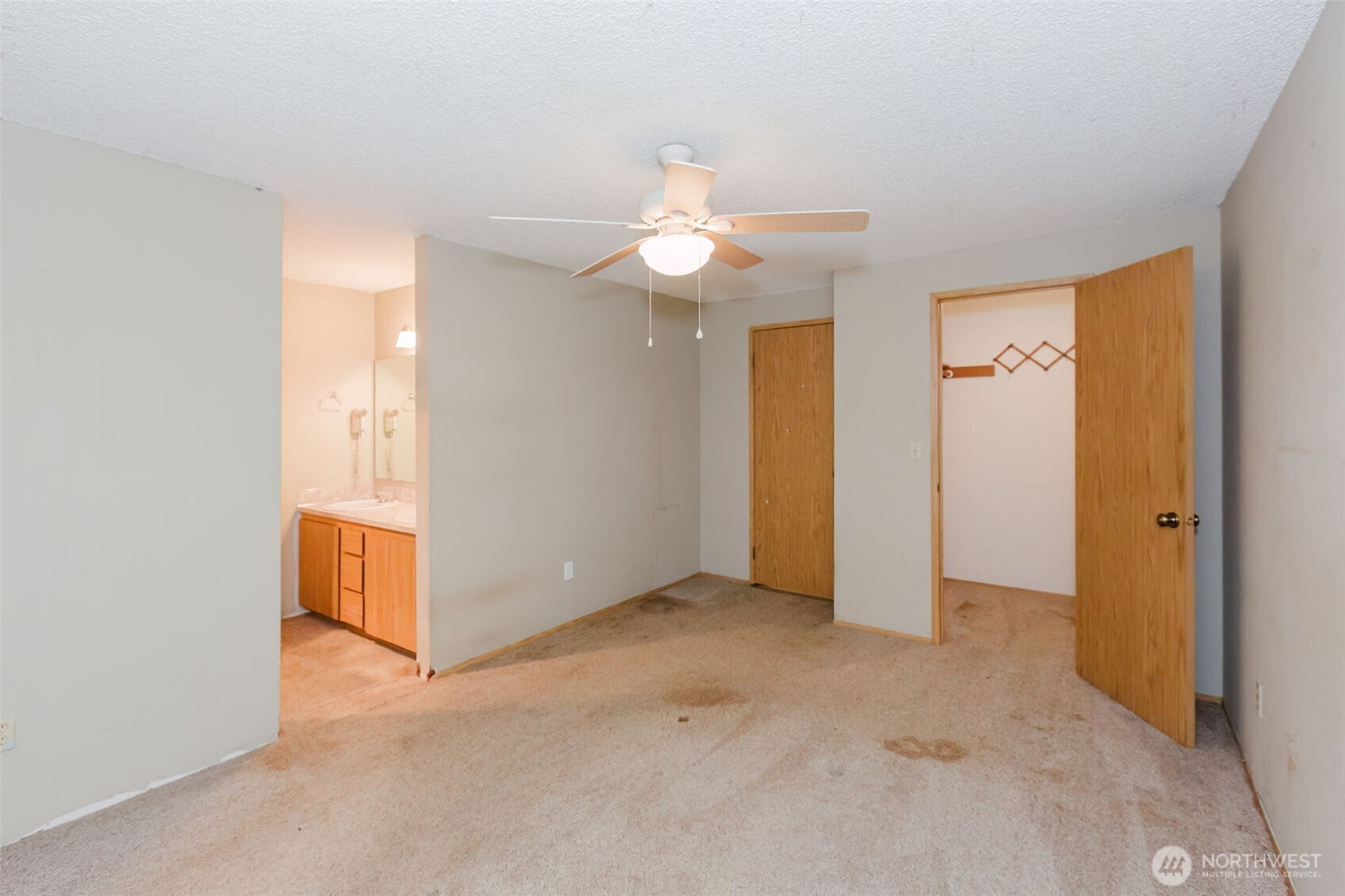 13607 W Raven Lane , Bremerton, WA 98312