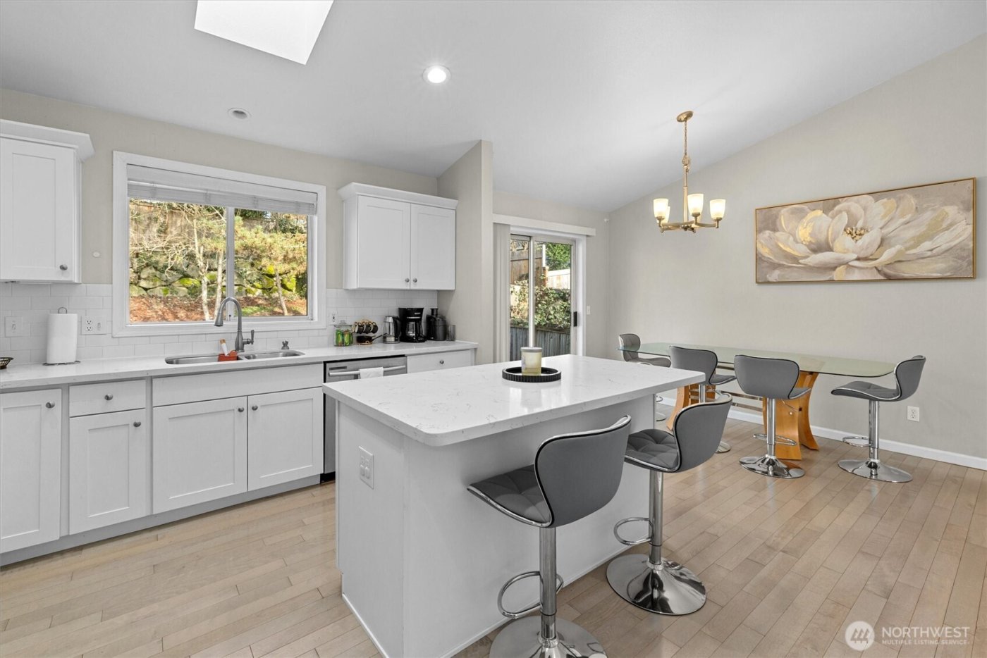 37541 21st Avenue S, Federal Way, WA 98003