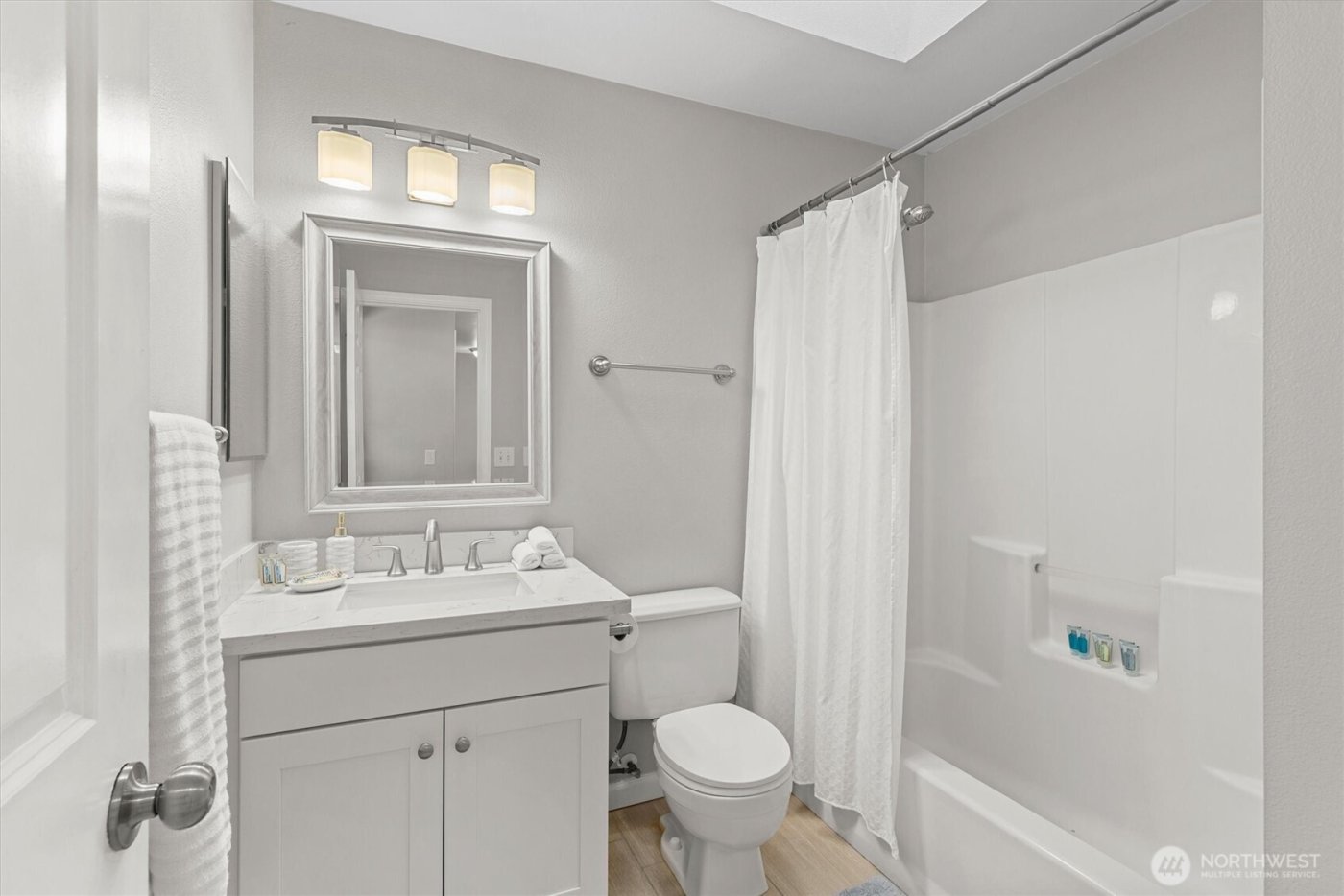 37541 21st Avenue S, Federal Way, WA 98003