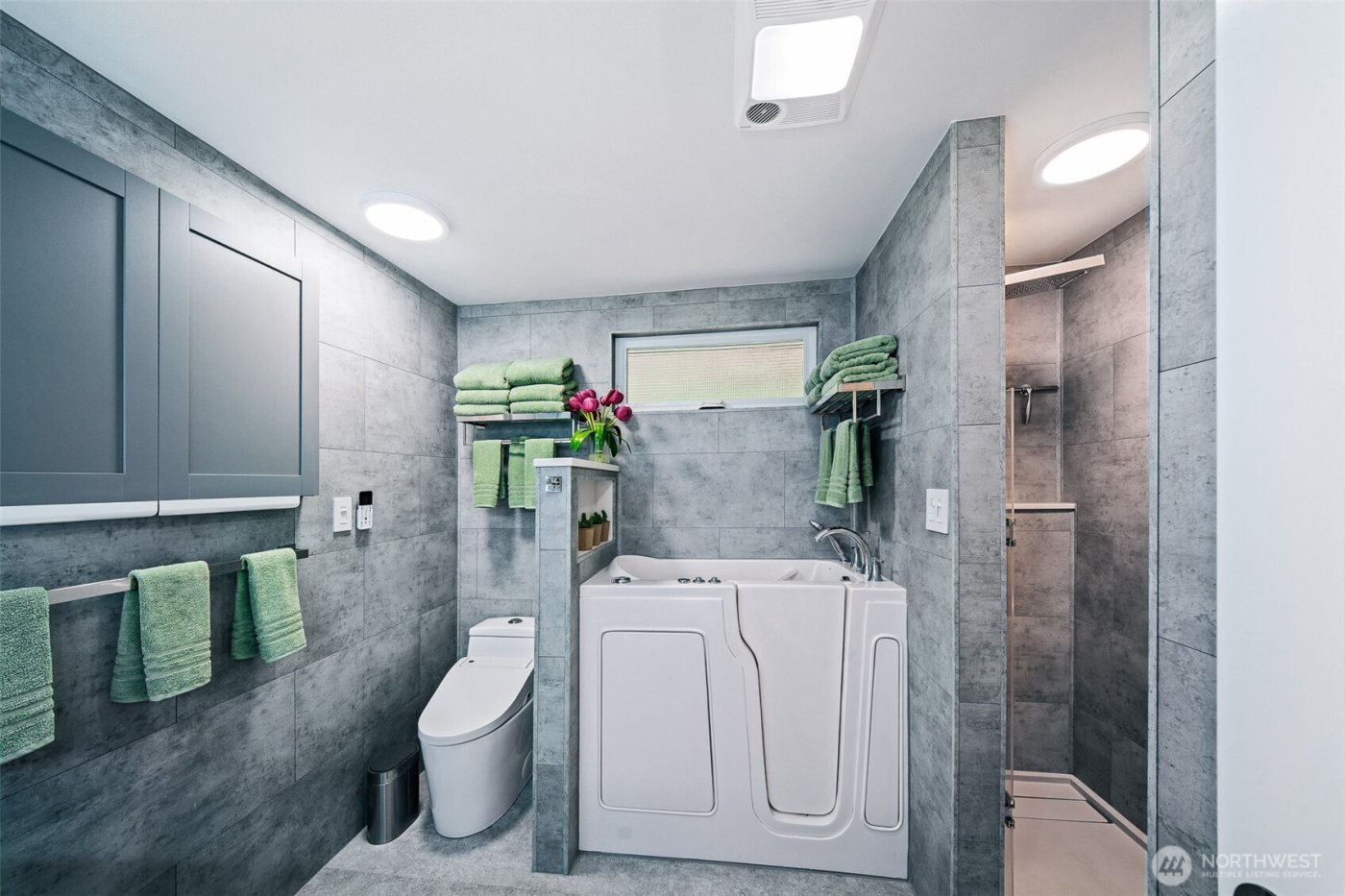 4929 Black Lake Boulevard SW, Olympia, WA 98502