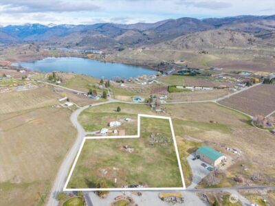 1594 Green Avenue , Manson, WA 98831