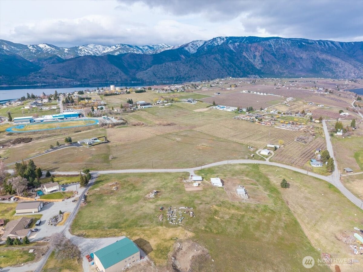 1594 Green Avenue , Manson, WA 98831