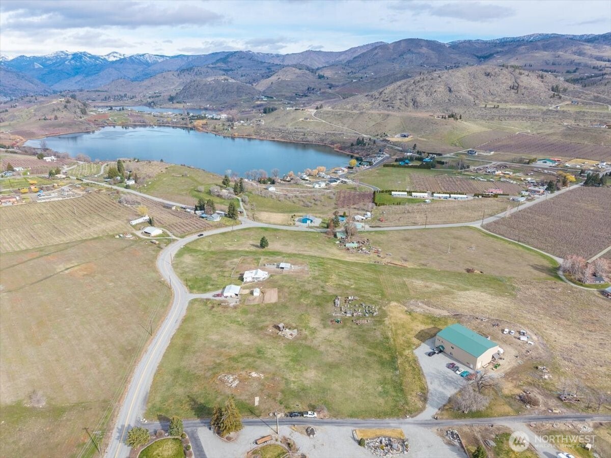 1594 Green Avenue , Manson, WA 98831