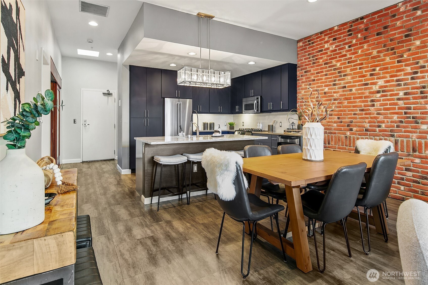 17 W Mercer Street #302, Seattle, WA 98119