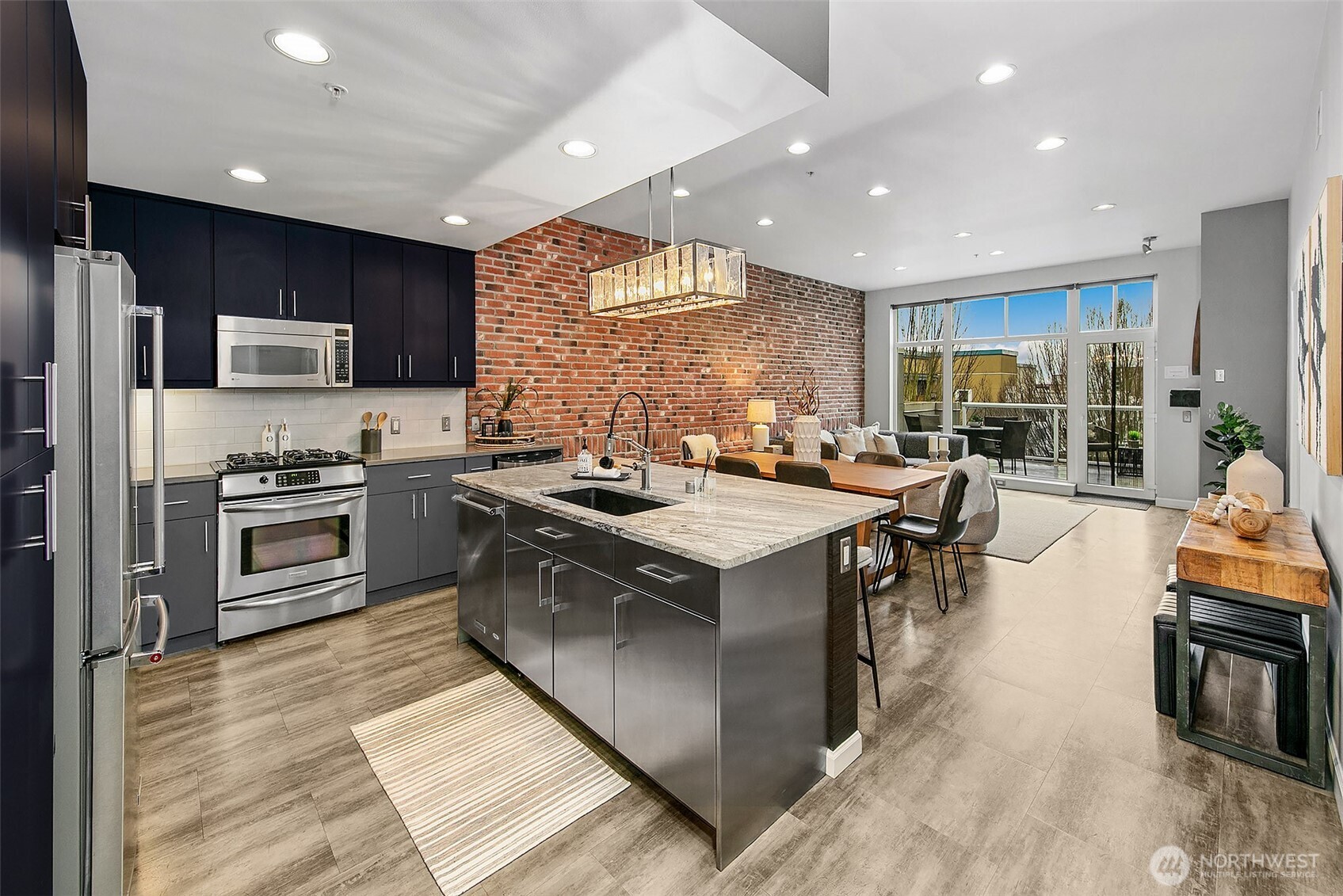 17 W Mercer Street #302, Seattle, WA 98119