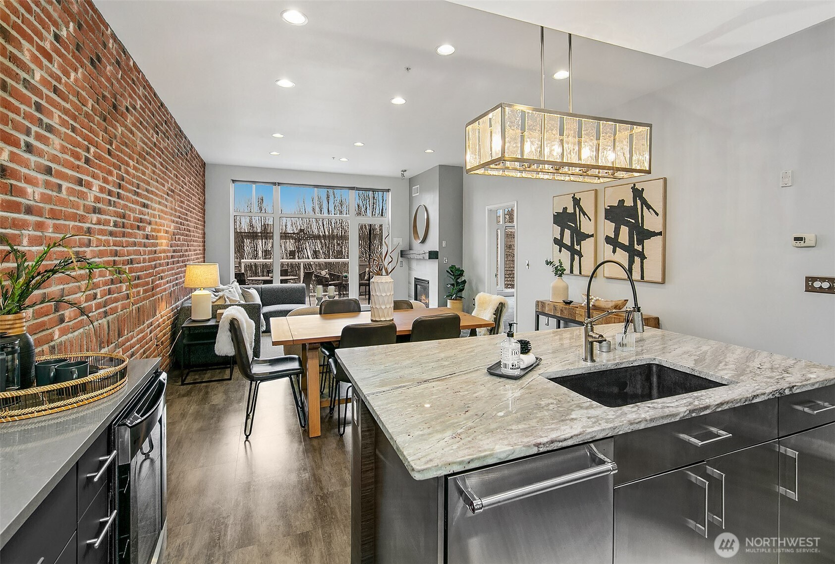 17 W Mercer Street #302, Seattle, WA 98119