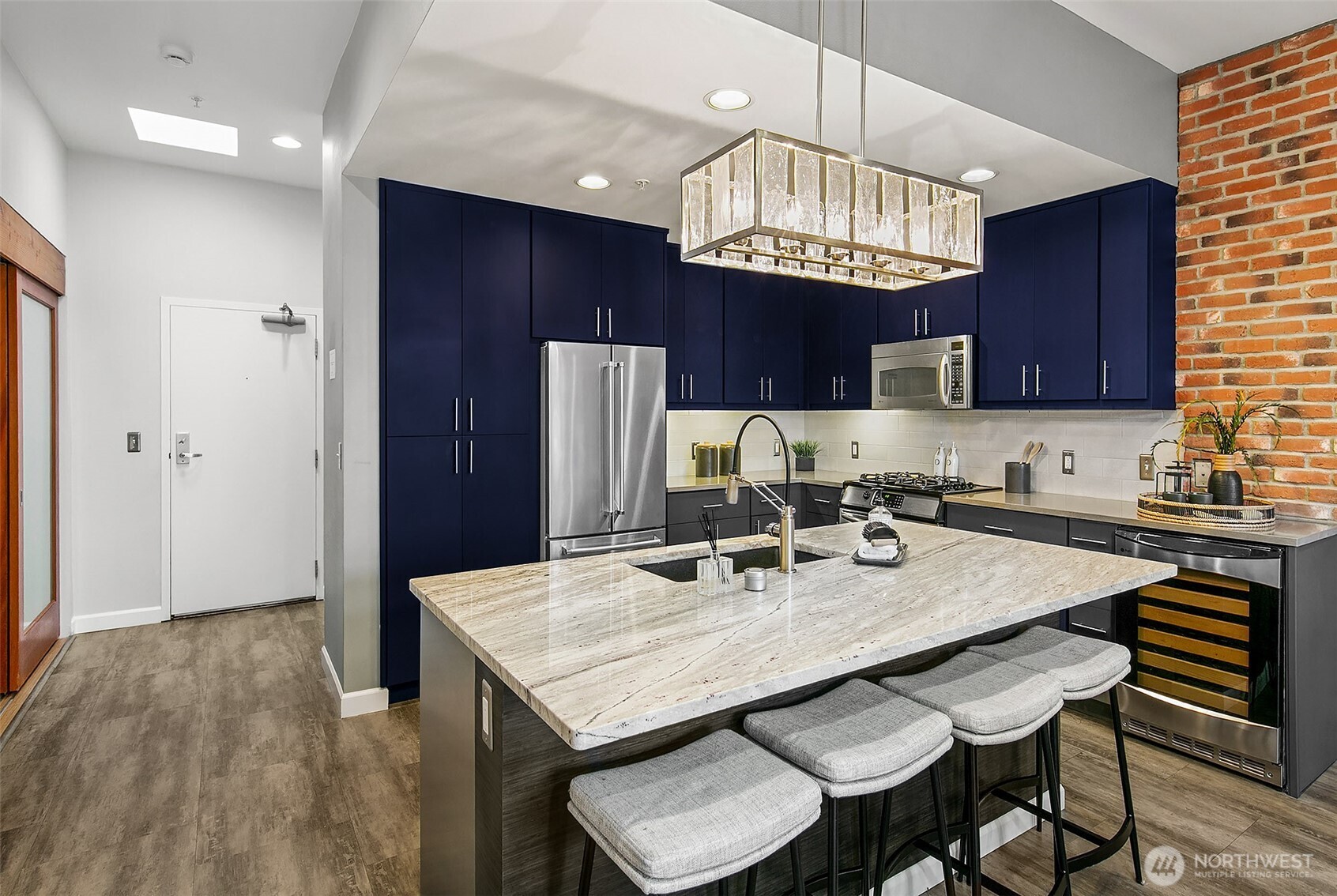 17 W Mercer Street #302, Seattle, WA 98119