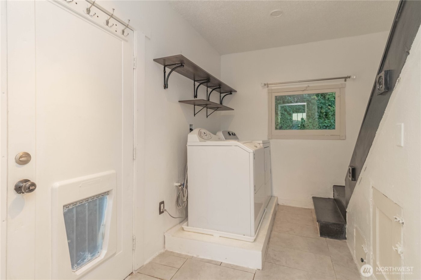 1549 Charleston Beach Road W, Bremerton, WA 98312