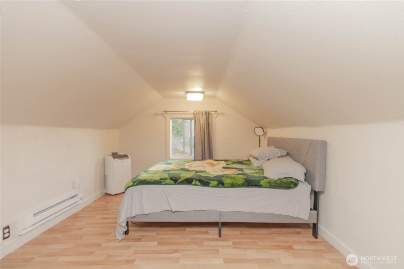 1549 Charleston Beach Road W, Bremerton, WA 98312