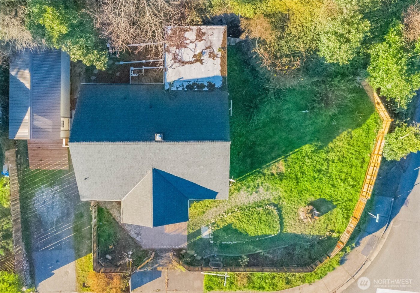 1549 Charleston Beach Road W, Bremerton, WA 98312