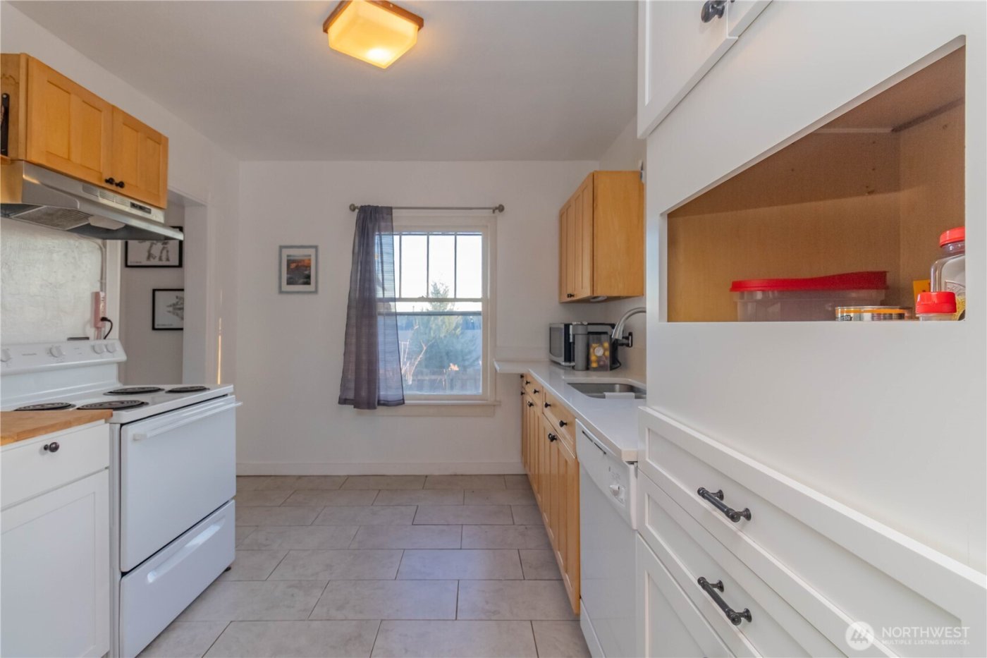 1549 Charleston Beach Road W, Bremerton, WA 98312