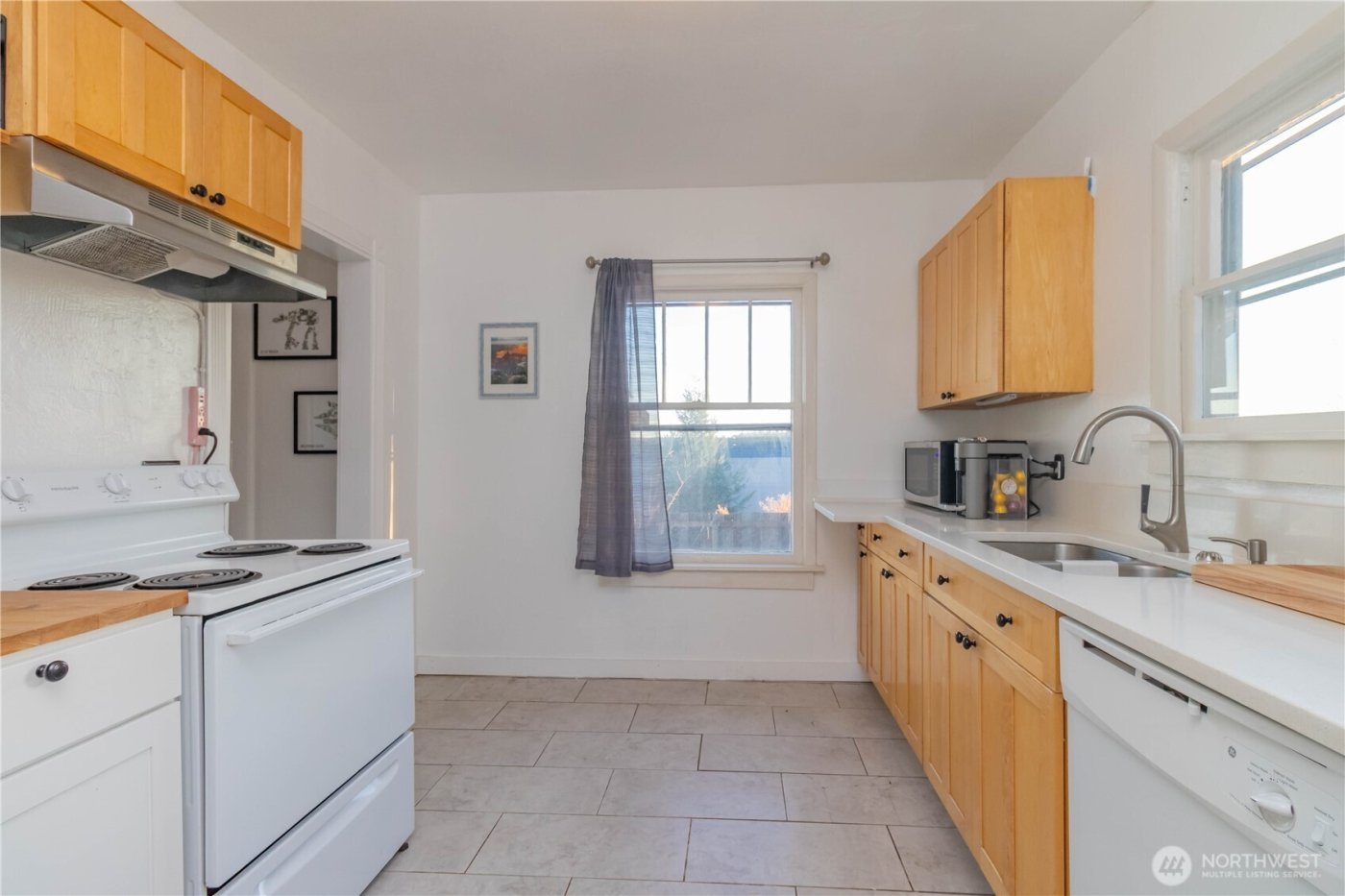 1549 Charleston Beach Road W, Bremerton, WA 98312