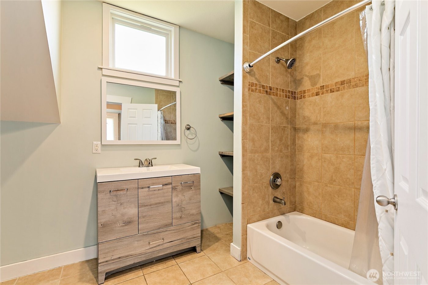 4519 N Gove Street , Tacoma, WA 98407