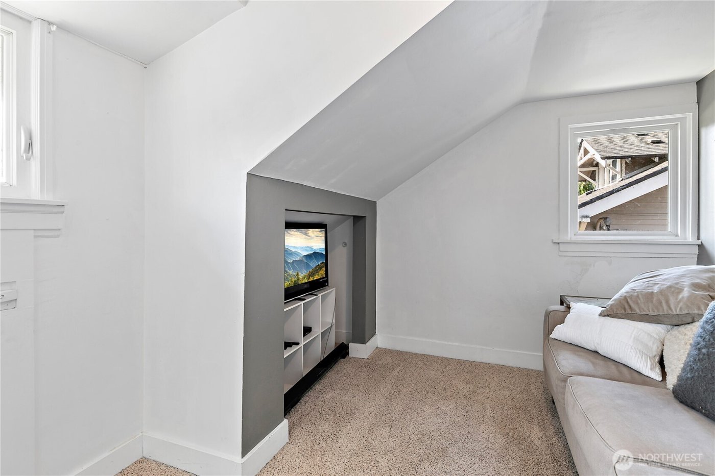 4519 N Gove Street , Tacoma, WA 98407