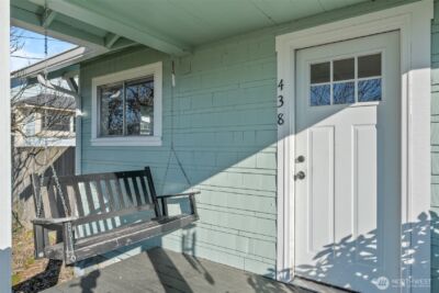 438 Front Avenue , Castle Rock, WA 98611 - Photo 4