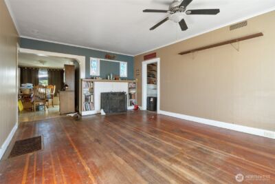 438 Front Avenue , Castle Rock, WA 98611 - Photo 6