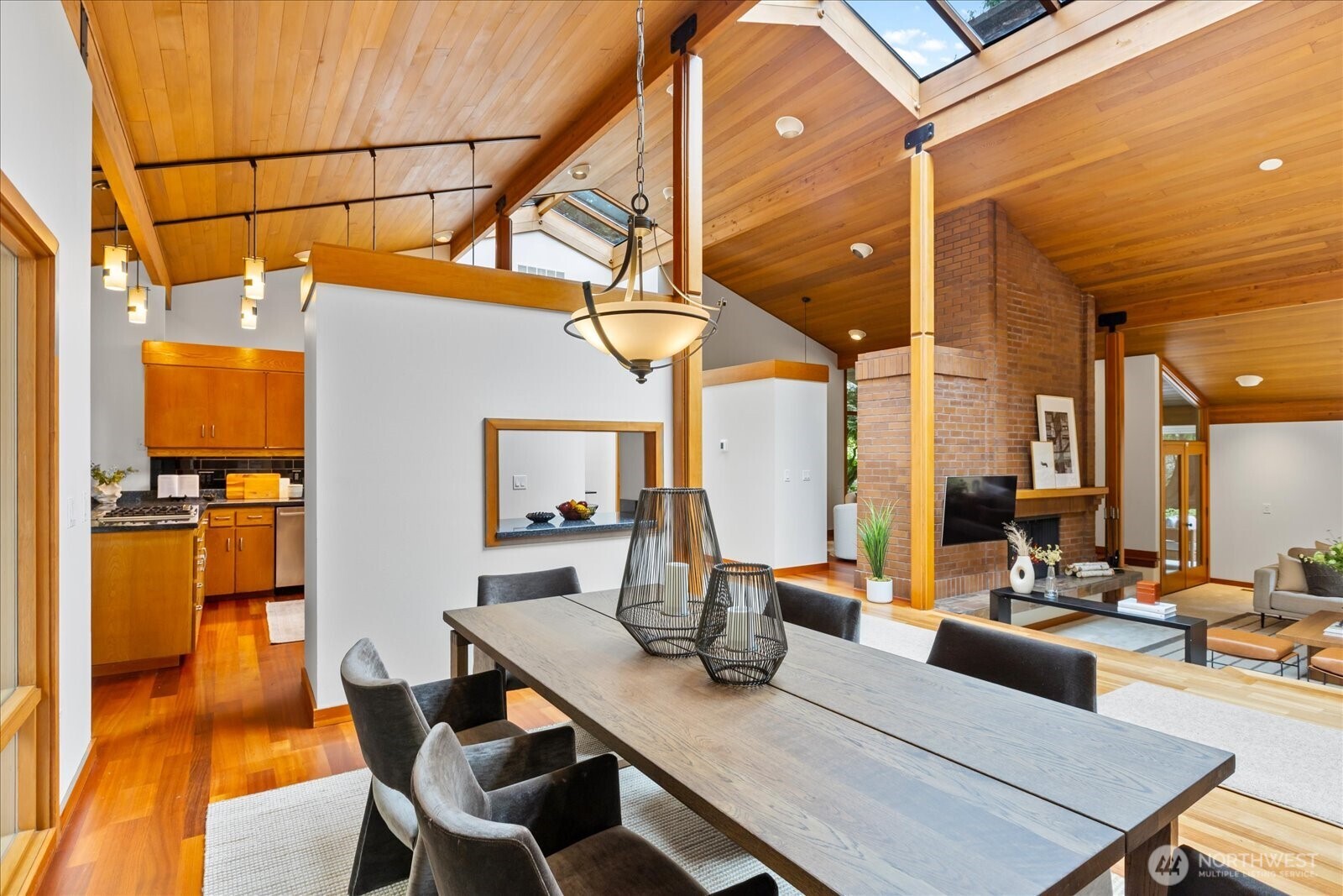 11130 S Deer Drive , Woodway, WA 98020