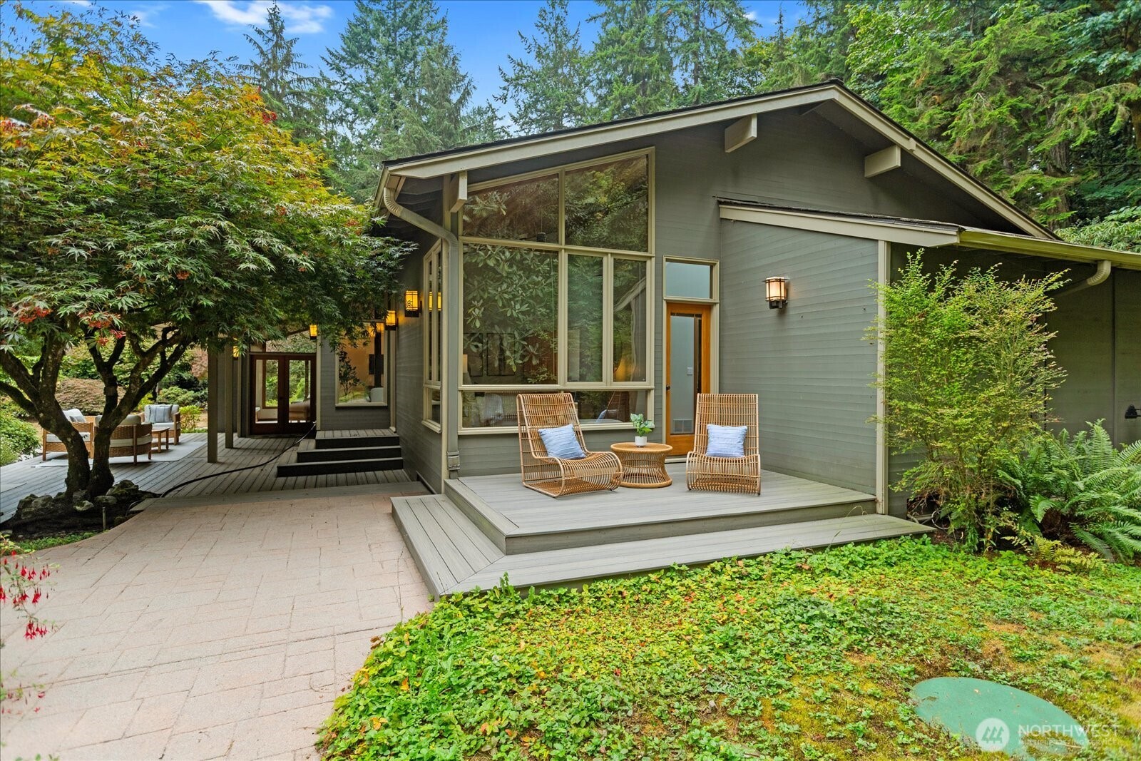 11130 S Deer Drive , Woodway, WA 98020