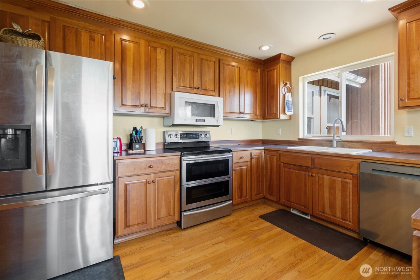 1013 Mallard Lane , Camano Island, WA 98282